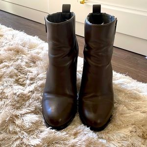 Dolce Vita Albion Boots in Smoke Stella
